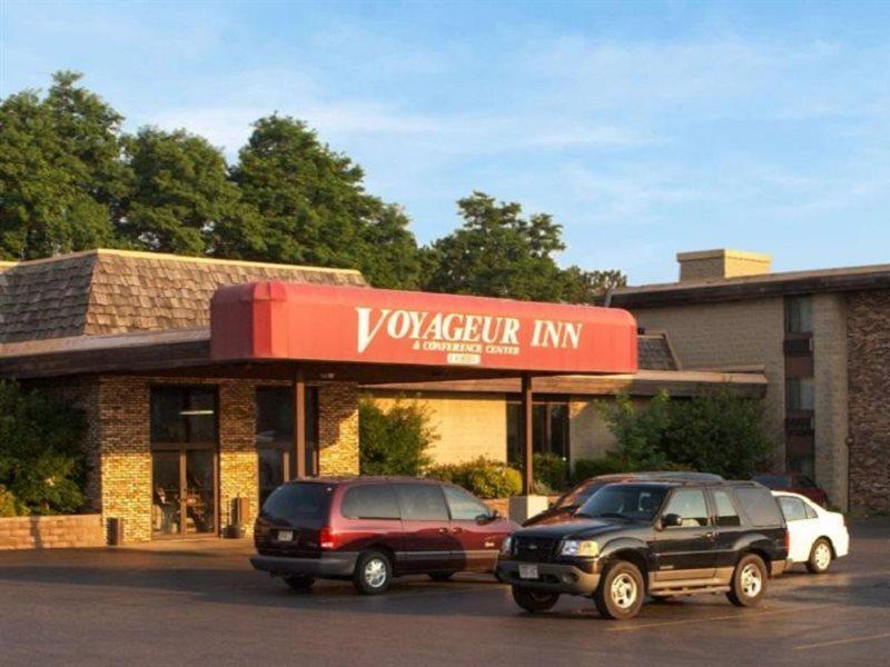 Voyageur Inn And Conference Center Reedsburg Exteriör bild