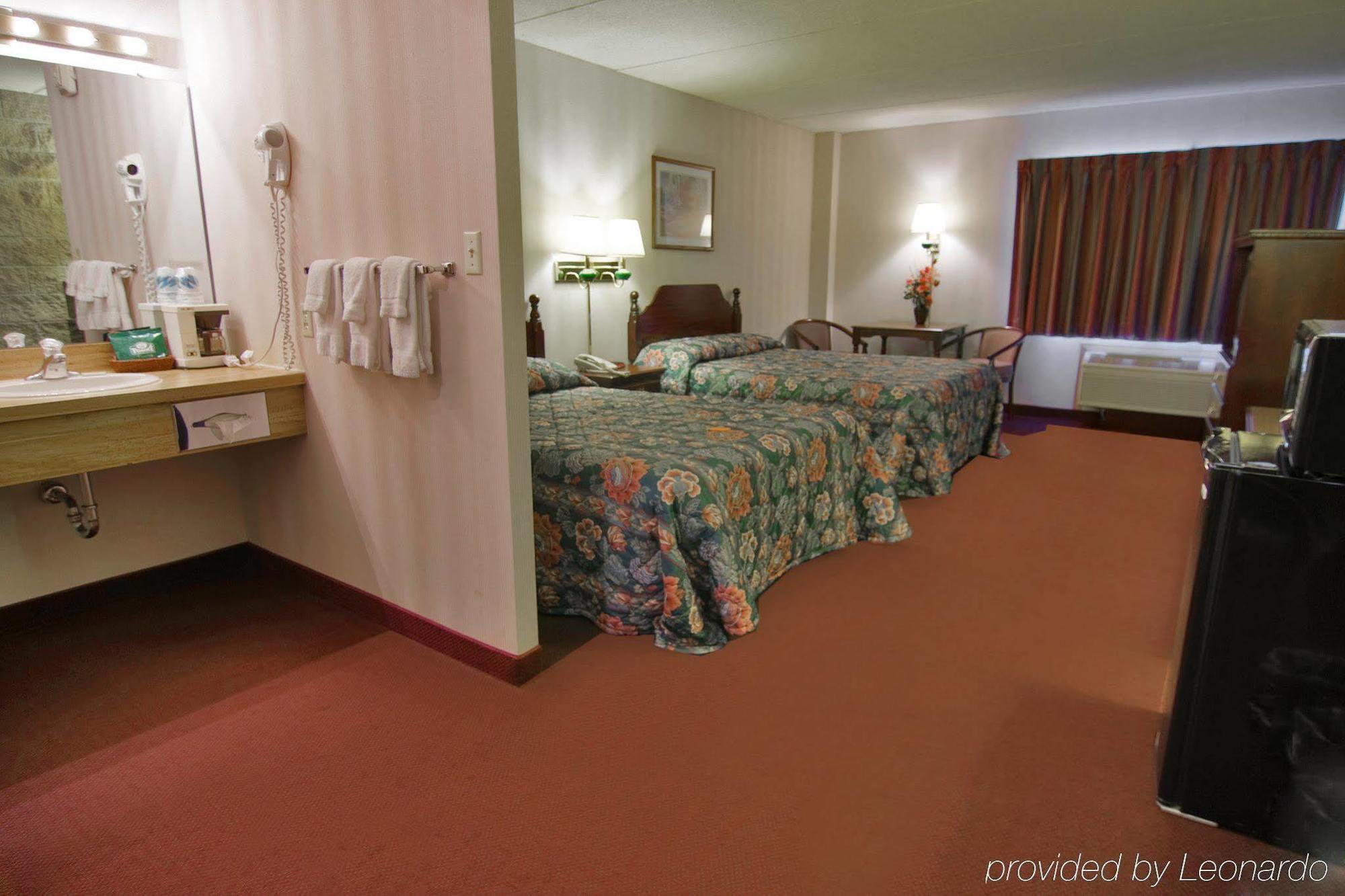 Voyageur Inn And Conference Center Reedsburg Rum bild