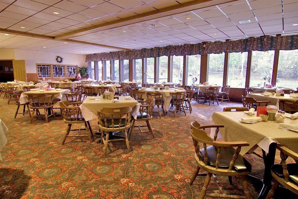 Voyageur Inn And Conference Center Reedsburg Restaurang bild
